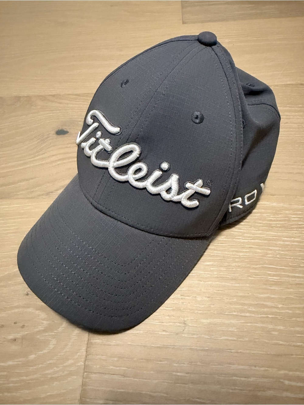 Titleist Men's Tour Performance Golf Hat Country Club Athletic Grey - M/L